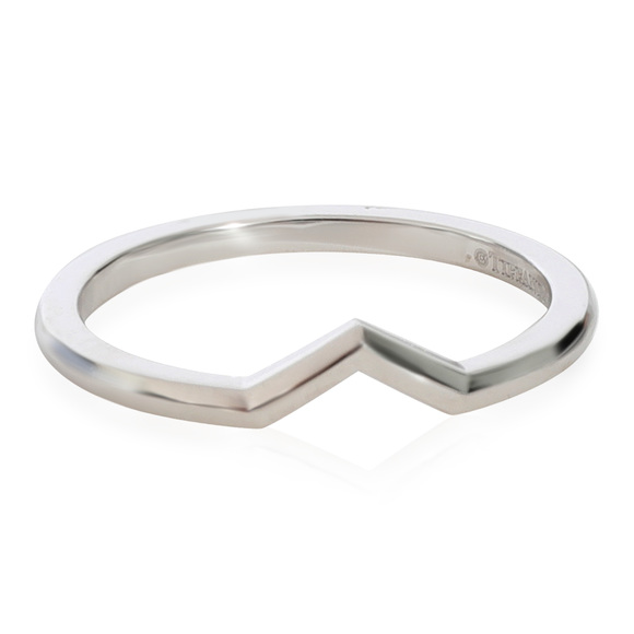 Tiffany & Co. | Jewelry | Tiffany Cothe Tiffany Setting V Band Ring ...
